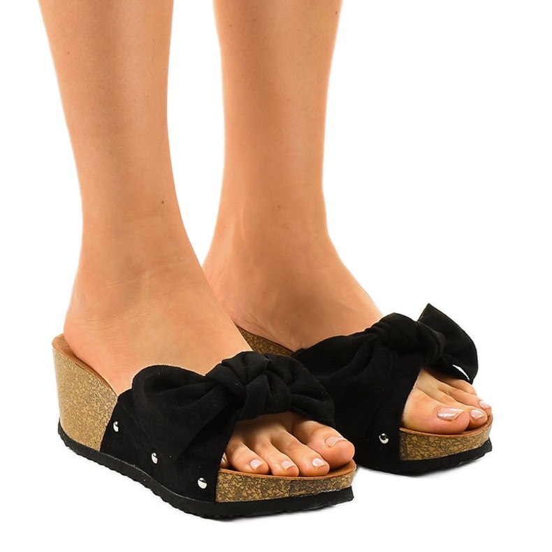 Czarne sandały na koturnie klapki 7862-KL