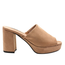 Khaki klapki zamszowe na obcasie 9R17 beżowy