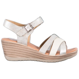 Sea Elves Lekkie Sandały Z Eko Skóry złoty