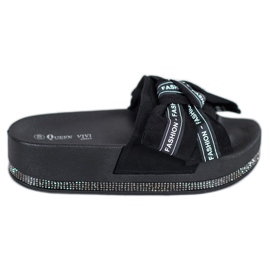 Queen Vivi Czarne Klapki Fashion