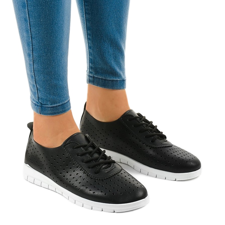 Czarne tenisówki ażurowe JH701-1