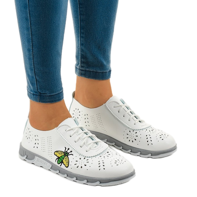 Białe tenisówki ażurowe z nadrukiem JH81171-1