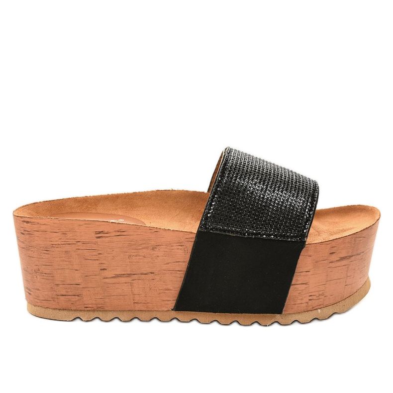 Czarne klapki na platformie 77-99