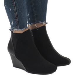 Eleganckie Botki Na Koturnie 1455 Czarny czarne