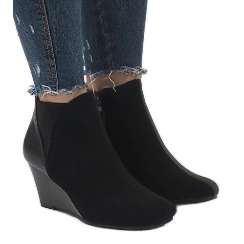 Eleganckie Botki Na Koturnie 1455 Czarny czarne