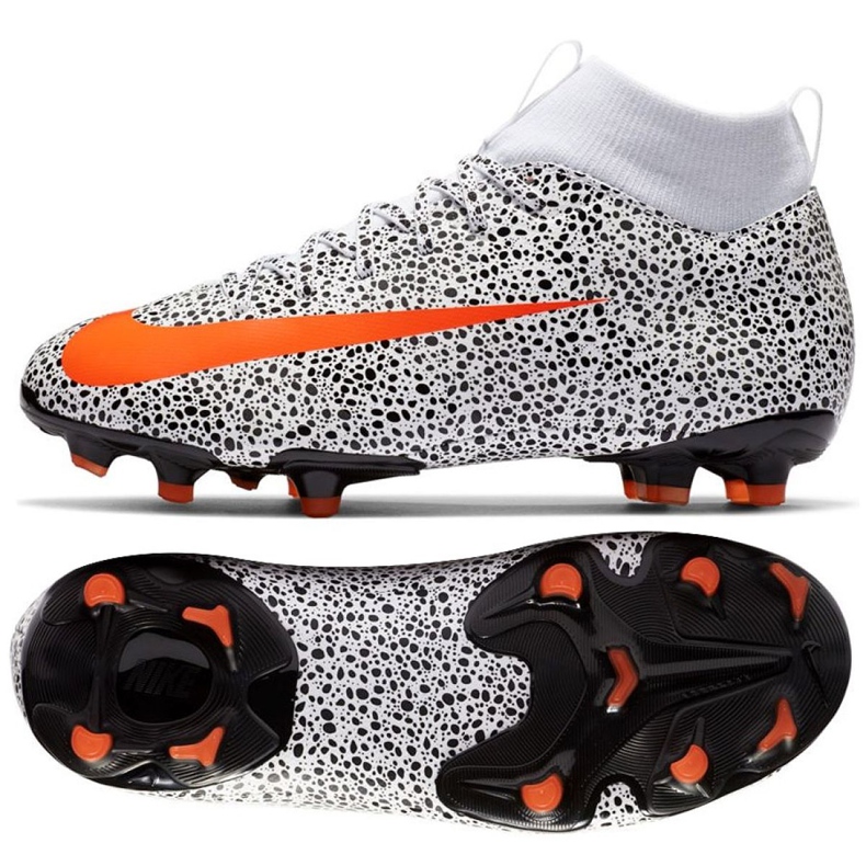 Buty piłkarskie Nike Mercurial Superfly 7 Academy CR7 FG/MG Jr CV3182-180 wielokolorowe białe
