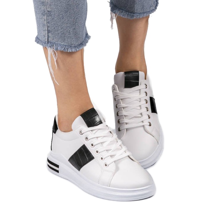 Białe modne sneakersy trampki z eko-skóry C912 czarne