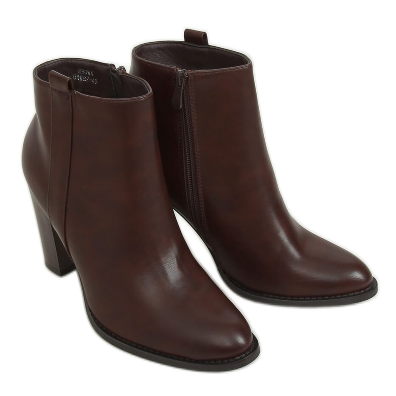 Botki na słupku klasyczne brązowe UK08P Brown