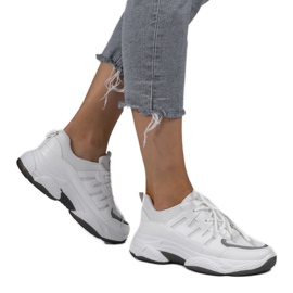 Białe modne obuwie sportowe BH-001