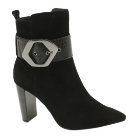 Caprice Czarne skórzane botki z klamrą 25317-25 025