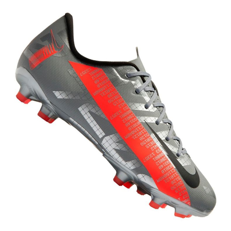 Buty piłkarskie Nike Vapor 13 Academy Mg Jr AT8123-906 szare