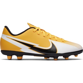 Buty piłkarskie Nike Mercurial Vapor 13 Club FG/MG Junior AT8161 801 pomarańczowe żółte