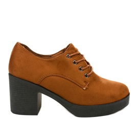 Camelowe botki sznurowane na klocku Thelvyn brązowe