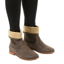 Khaki zamszopodobne botki wsuwane Islevine zielone