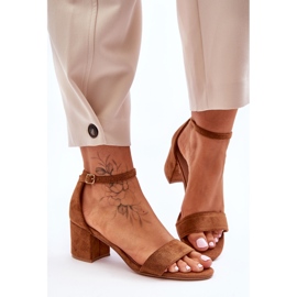 Zamszowe Klasyczne Sandały Na Niskim Obcasie Camel Honeymoon brązowe 1