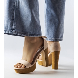 Inna Beżowe sandały na wysokim słupku Selsa beżowy 1