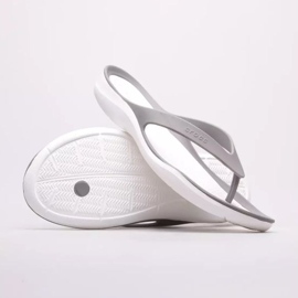 Klapki Crocs Swiftwater Flip W 204974-06X szare 1