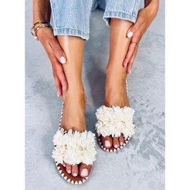 Klapki z kwiatami Prima White białe 1