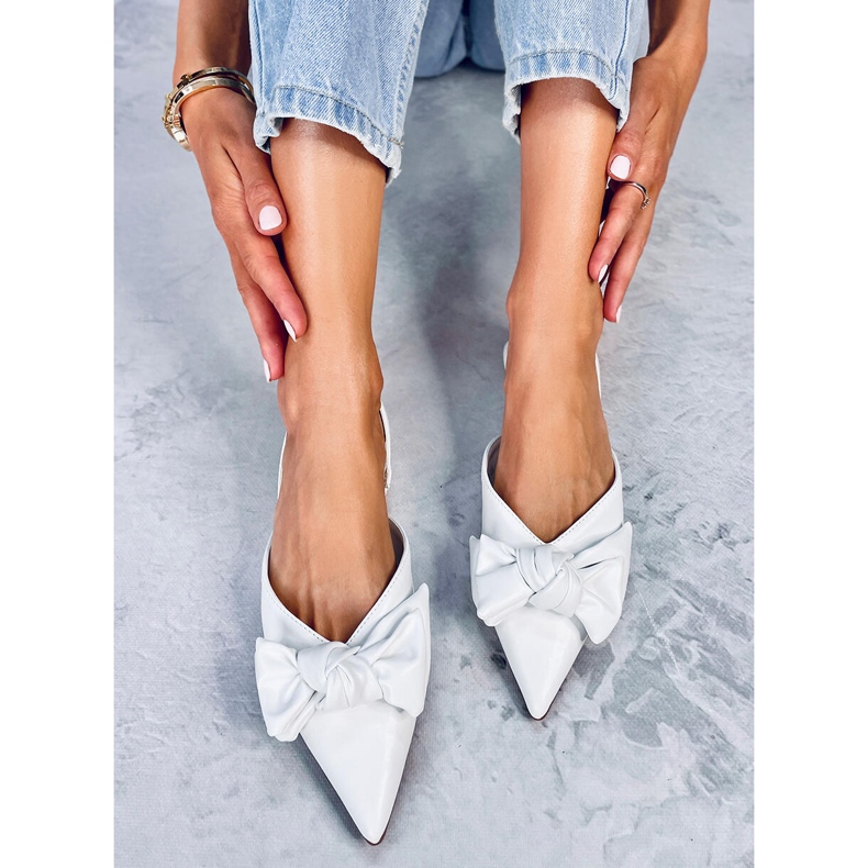 Baleriny z odkrytą piętą Loon White białe 2