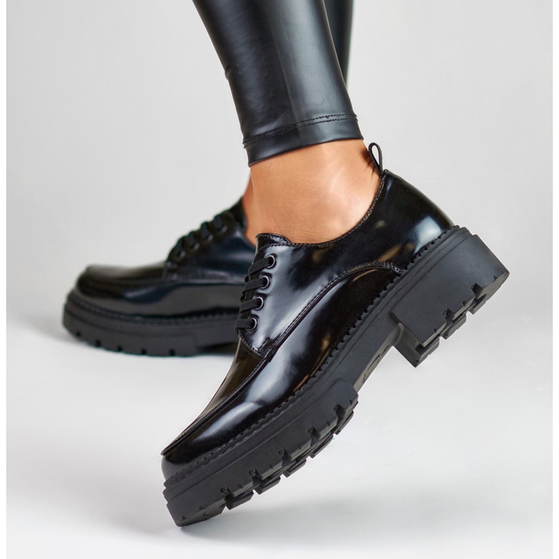 La.Fi Czarne lakierowane wiązane półbuty 1