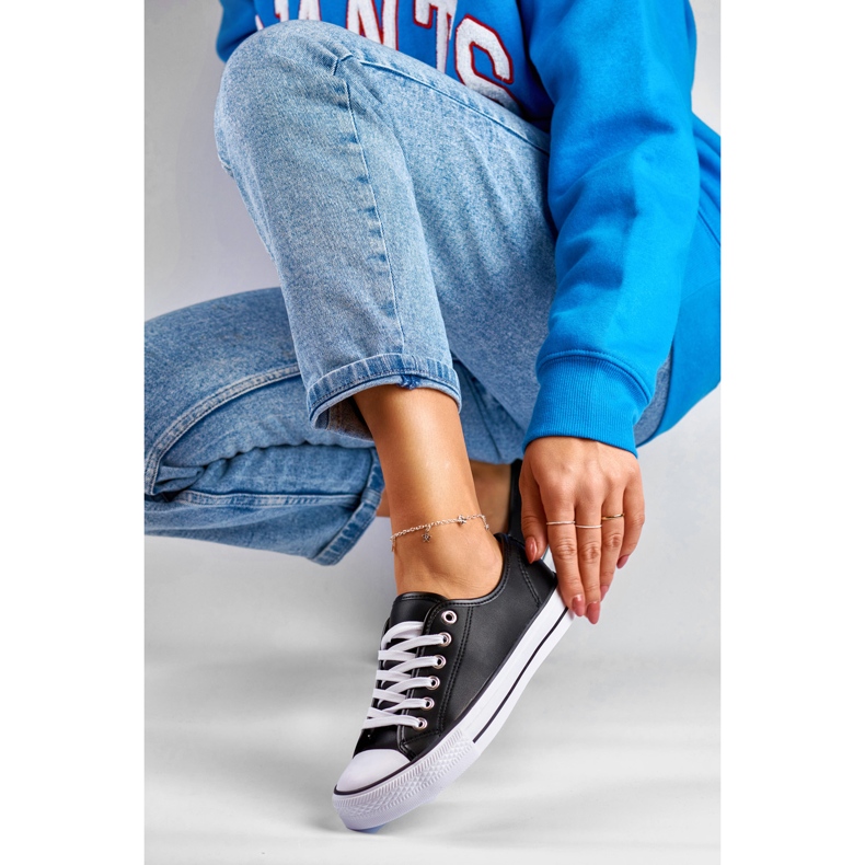 Czarne trampki z ekoskóry damskie 1