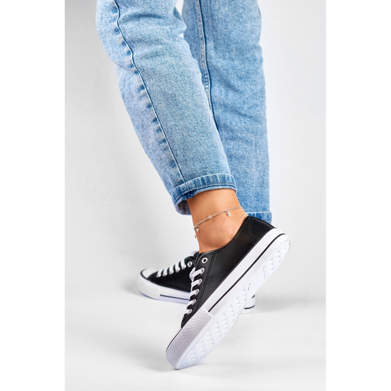 Czarne trampki z ekoskóry damskie 2