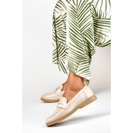 Ażurowe półbuty damskie ze srebrnym połyskiem beżowy 1