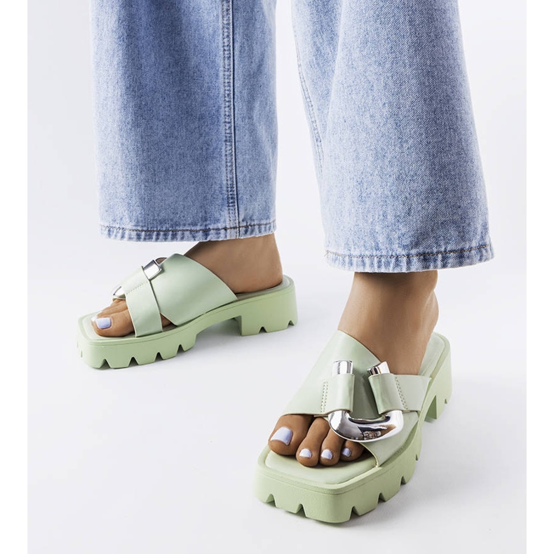 Zielone klapki na traktorowej podeszwie Carceri 1