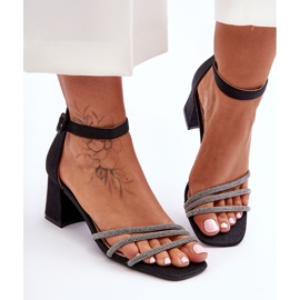 PG1 Błyszczące Sandałki Na Obcasie Czarne Enenor 1