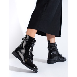 Czarne workery lakierowane Shelovet 1