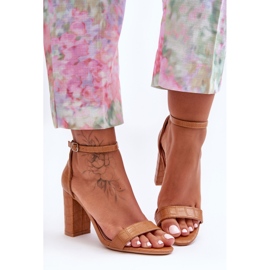 Sandałki Na Słupku Wężowy Wzór Brązowe Hacia 1