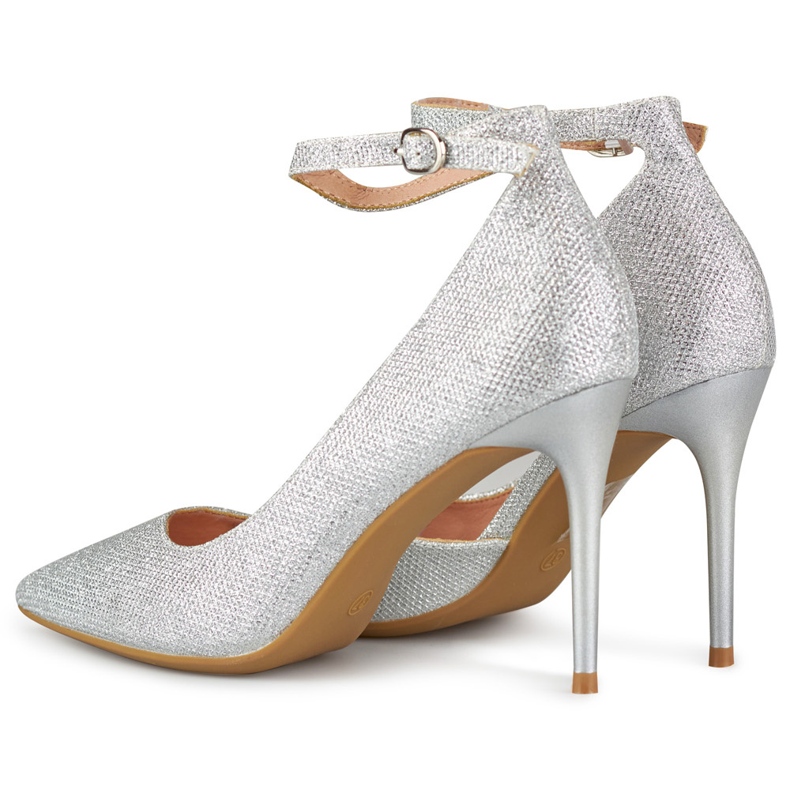 Błyszczące srebrne szpilki zapinane na kostce srebrny 1