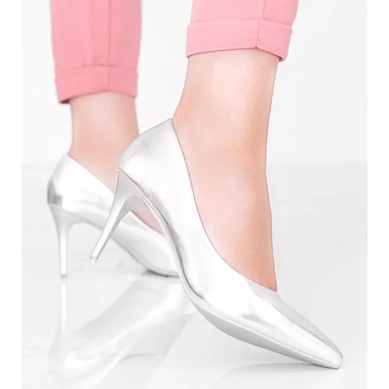 Srebrne czółenka na szpilce Venicia srebrny 2