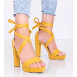 Musztardowe sandały wiązane Ginny żółte 1