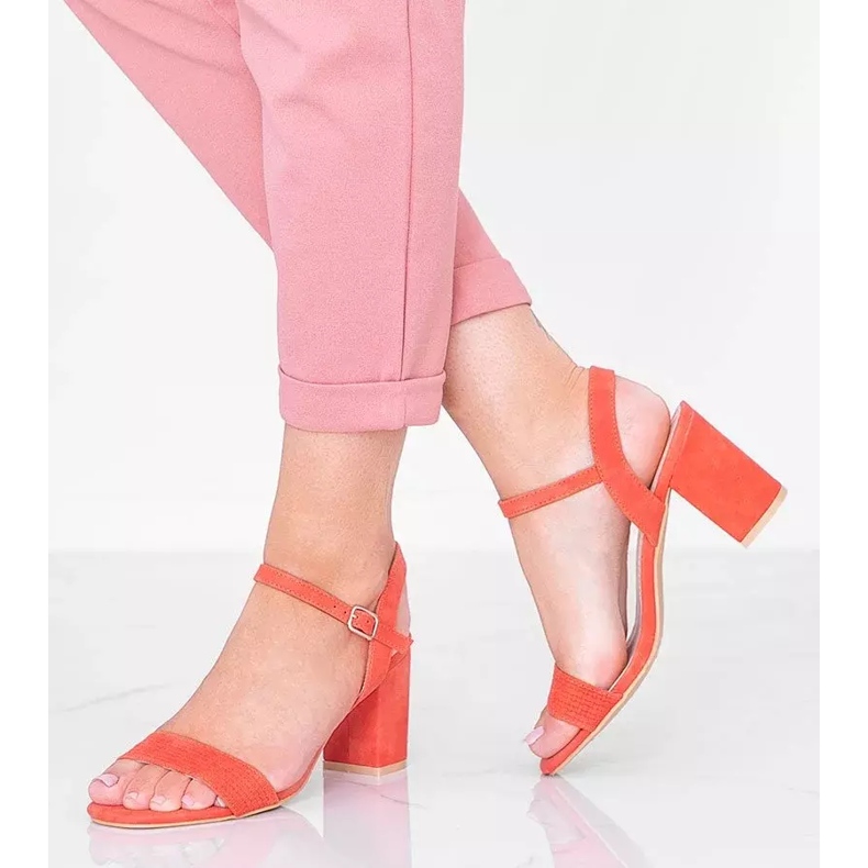 Pomarańczowe sandały na słupku Lauren 2