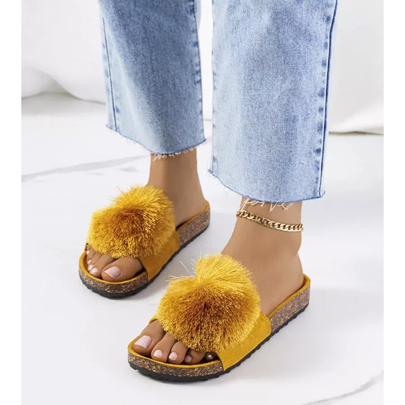 Żółte klapki na korkowej podeszwie Retta 2