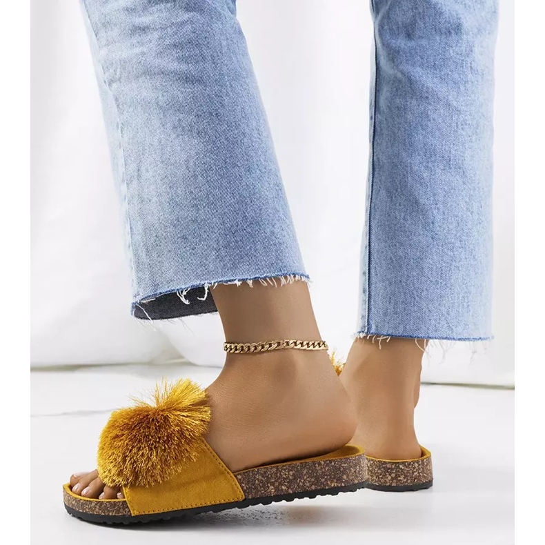 Żółte klapki na korkowej podeszwie Retta 1