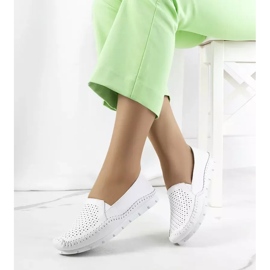 Białe skórzane mokasyny Juiz 2