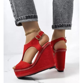 Czerwone sandały na koturnie Zerner 2
