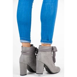 Vices New Collection Botki ze stylowym wiązaniem szare 1