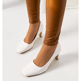 Białe czółenka damskie Graves ecru 2