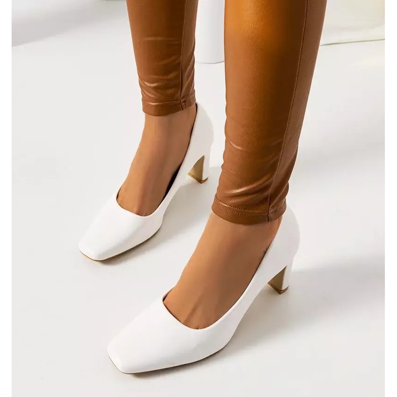 Białe czółenka damskie Graves ecru 2