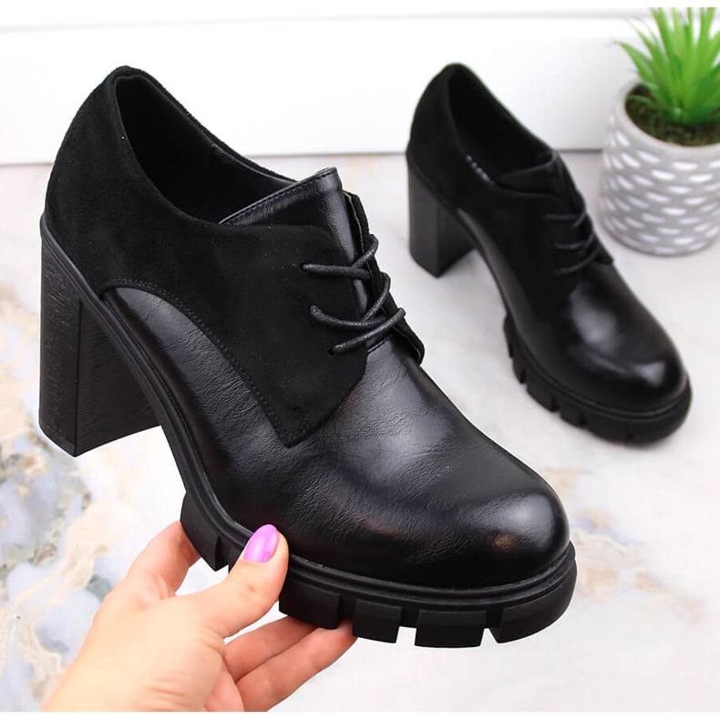 M. DASZYŃSKI Półbuty damskie na słupku i platformie czarne M.Daszyński SA218-2 1