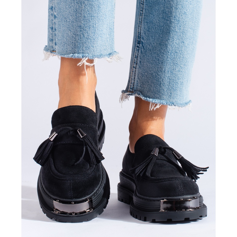 Czarne zamszowe mokasyny z frędzlami loafersy Shelovet 1