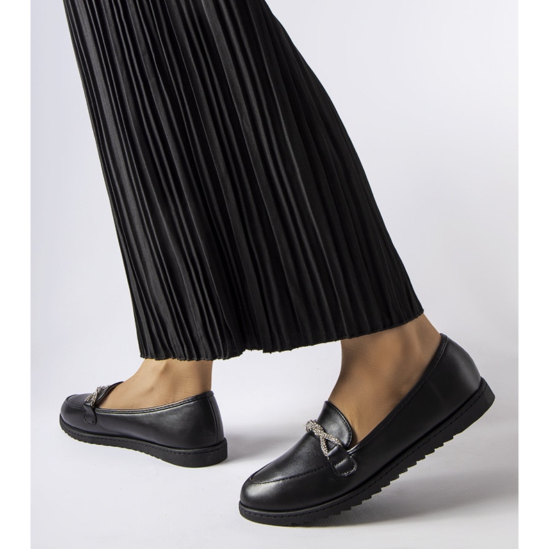 Czarne mokasyny z cyrkoniami Paola 2