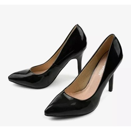 Czarne czółenka na szpilce LEI-02 2