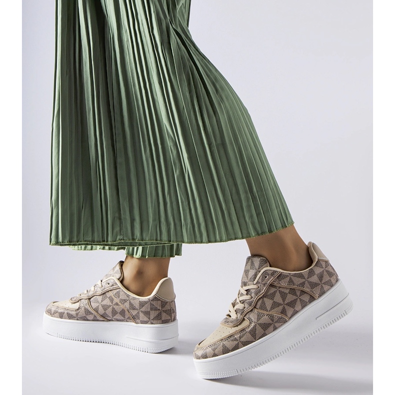 Inna Beżowe sneakersy zdobione monogramem Sands beżowy 1