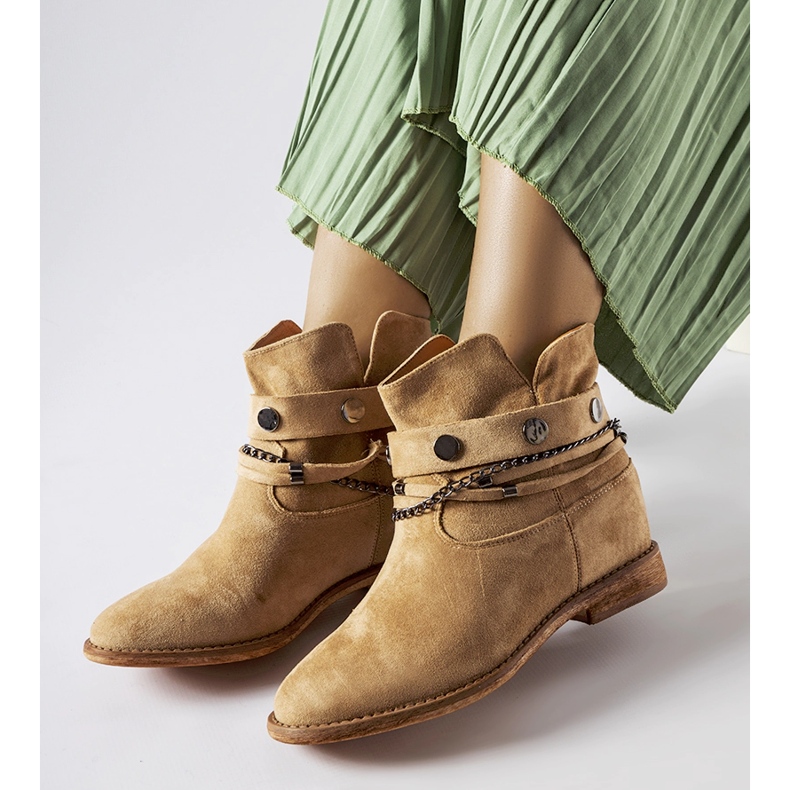 Beżowe ocieplane botki na koturnie Rinehart beżowy 1