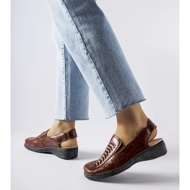 Brązowe sandały ażurowe Glafi 1