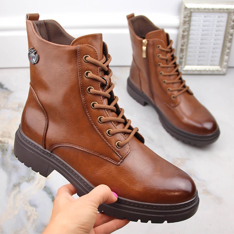 Botki damskie sznurowane i na suwak brązowe Potocki SZ12203 1